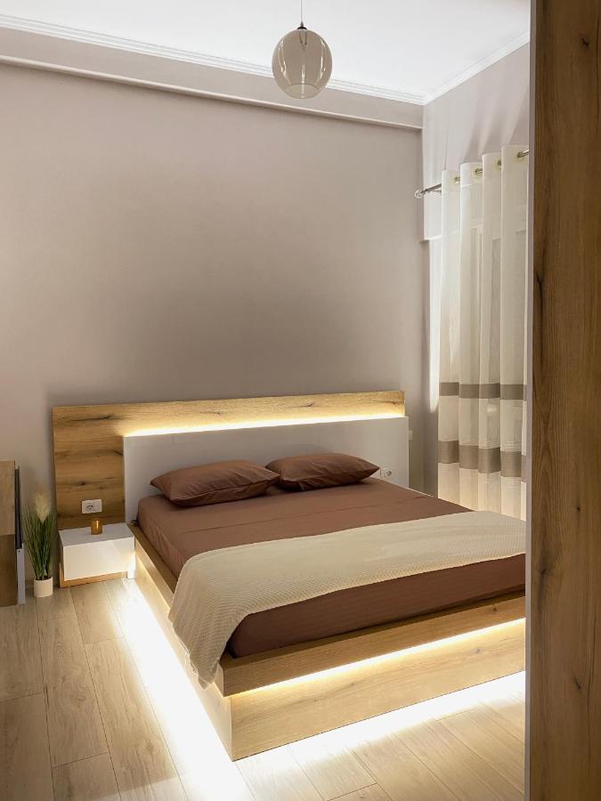 Newly Renovated One Bedroom Apartment In Tirana Exterior photo